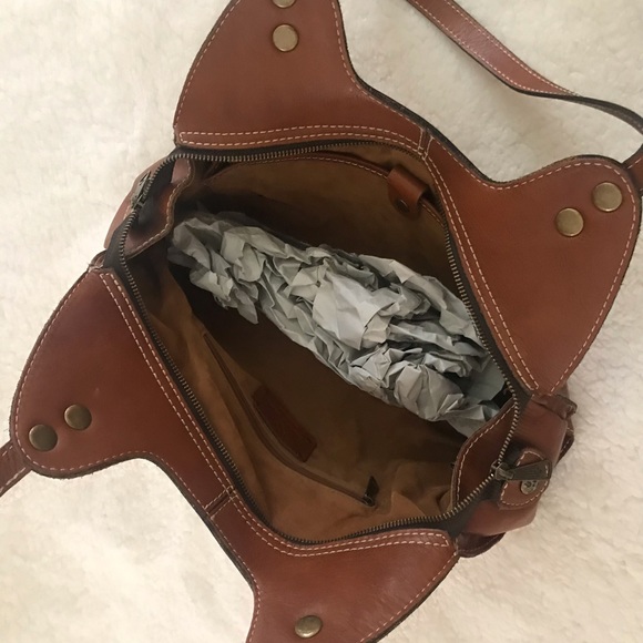 Patricia Nash studded leather purse - Picture 4 of 8